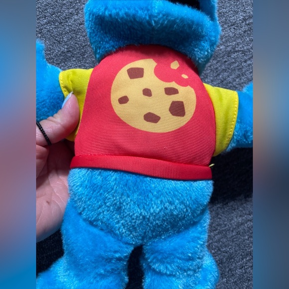 Sesame Street Sing Along Cookie Monster Plush Toy  electronic singing 12" - Picture 3 of 8